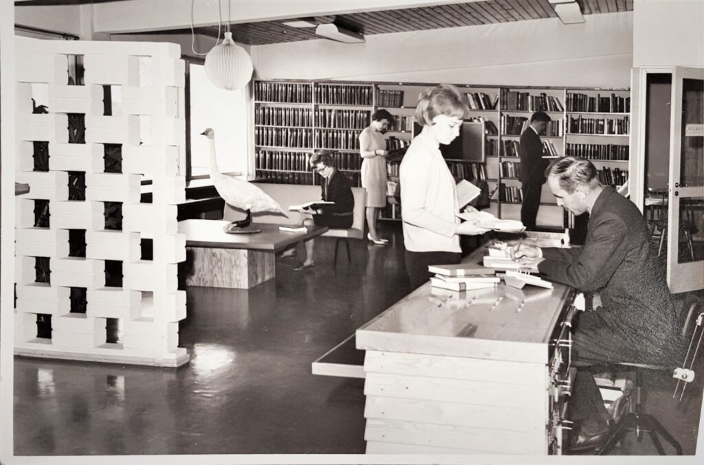 Vanha kirjasto 1960-luvulla